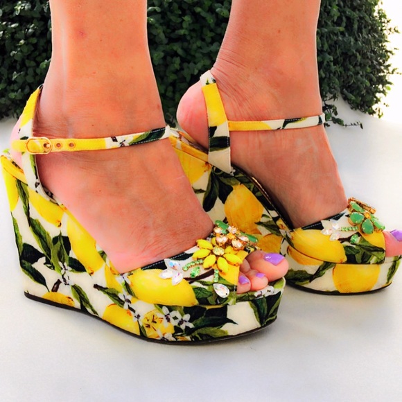 Dolce & Gabbana Shoes - 🥂Host Pick🥂Dolce&Gabbana lemons wedges shoes🎊🎉